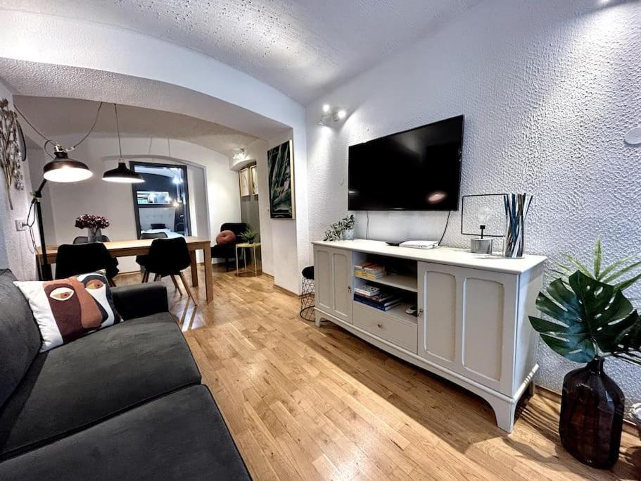 Charming Appartment 3-Min Walk To Old Town - Free Parking Ljubljana Ngoại thất bức ảnh